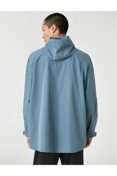 Koton Spor Oversize Yağmurluk Kapşonlu Uzun Kollu Su Geçirmez