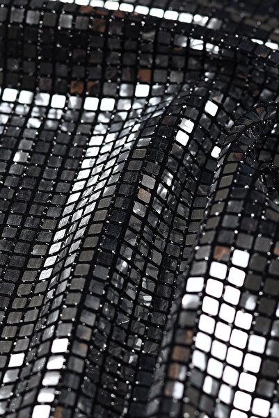 Kumaş Deposu Salsa Siyah Zemine Gümüş Kare Pullu Örme Abiye Kumaş