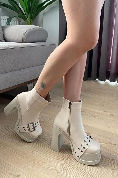 Preshley Kadın Sidney Krem Cilt Toka Detaylı 12 cm Platform Topuklu Fermuarlı Bot