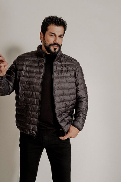 AC&Co / Altınyıldız Classics Ανδρικό φουσκωτό παλτό με επένδυση από ίνες που διατηρεί ζεστό με αδιάβροχη και αντιανεμική φορητή τσάντα