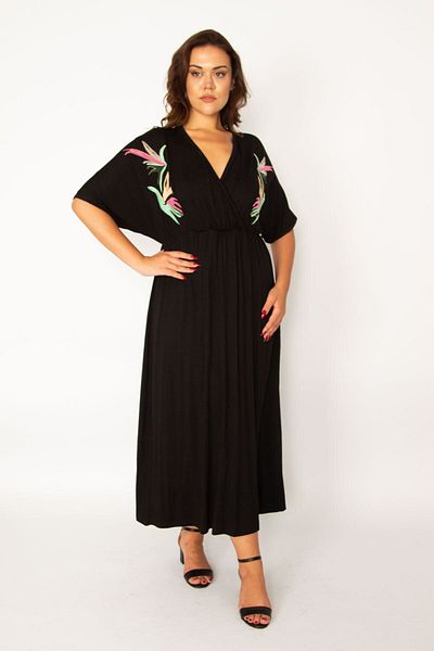 Şans Rochie neagră cu guler înfășurat de mărime mare pentru femei, cu talie elastică și detalii de broderie 65n33976
