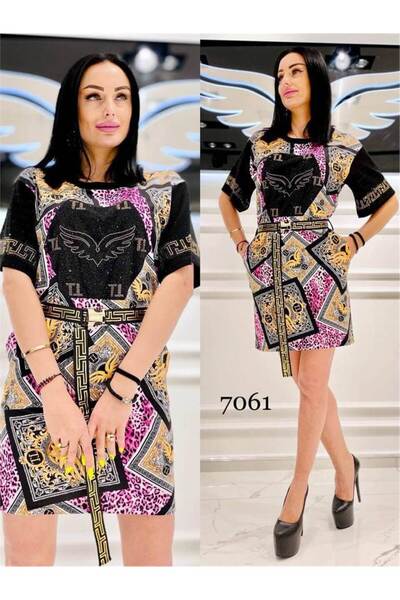 Kokostrendi فستان قصير بحزام وحجر كريستال - فوشيا