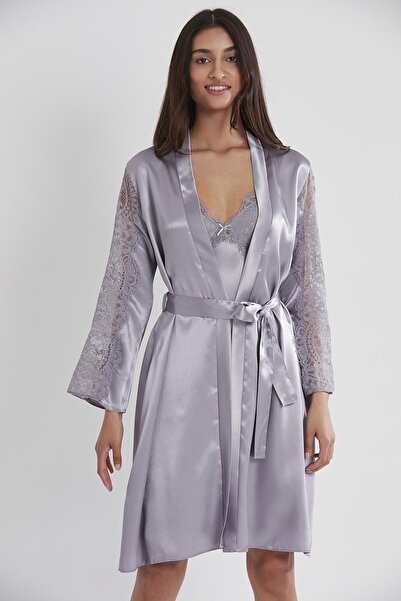 Pierre Cardin Set cămașă de noapte și halat din dantelă satinată pentru femei...