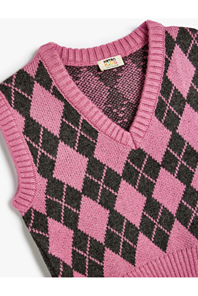 Koton Weicher Pullover mit V-Ausschnitt und Rautenmuster