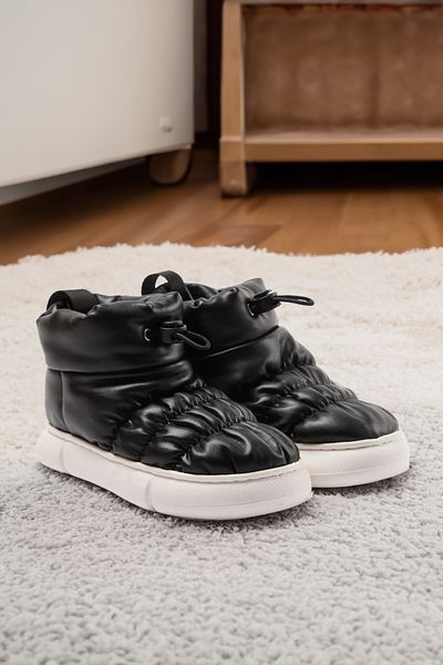 TRENDYOL SHOES Cusături negre Detaliate Talpă flexibilă Fetiță Copii Copii Cizme de acasă TAKAW25ER00011