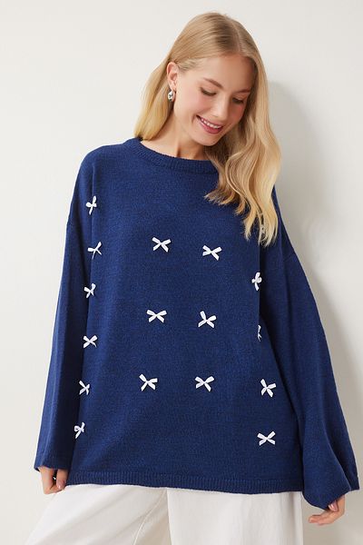 Happiness İstanbul Women's Navy Blue Bow Detailed Oversize Knitwear Sweater Kb00042