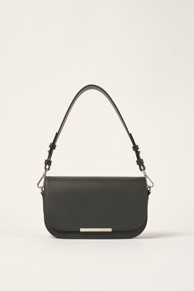 Ted Baker Siyah Düz Cilt Kapaklı Askılı Çapraz Çanta 24FW912