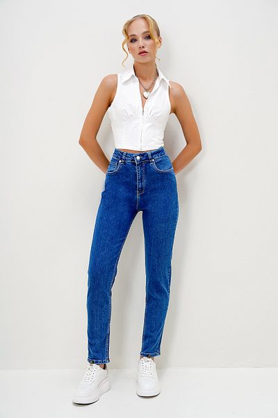 Trend Alaçatı Stili Blaue 5-Taschen-Jeanshose mit gewaschenem Röhrenbein für Damen ALC-X13052