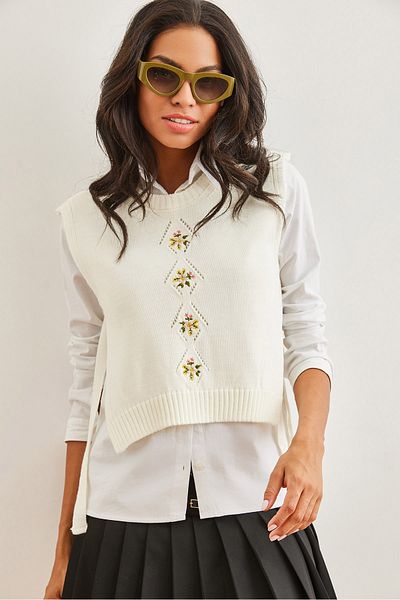 Olalook Women's Ecru Side Tie Embroidery Detailed Knitwear Sweater Svt- 00000040