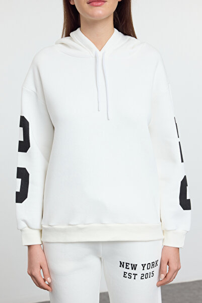 Trendyol Collection Σετ πλεκτή φόρμα εκρού με στάμπα TWOAW25EM00015