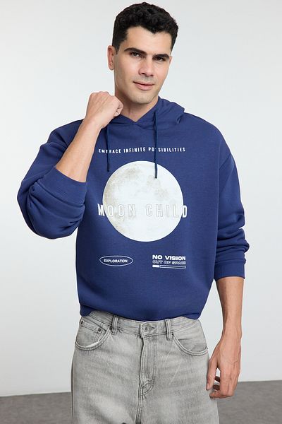 Trendyol Collection Φούτερ με φλις εμπριμέ Navy Blue Oversize με κουκούλα - TMNAW25SW00071