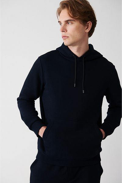 Avva Marineblaues Herren-Sweatshirt mit Kapuze und 3 Fäden aus Baumwolle E 001018