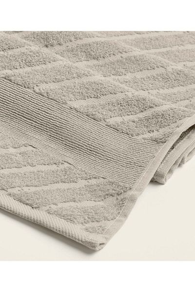 Koza Home Likya Set of 2 Jacquard Border Mink Towels - 100% Cotton, Herringbone Pattern 1027a