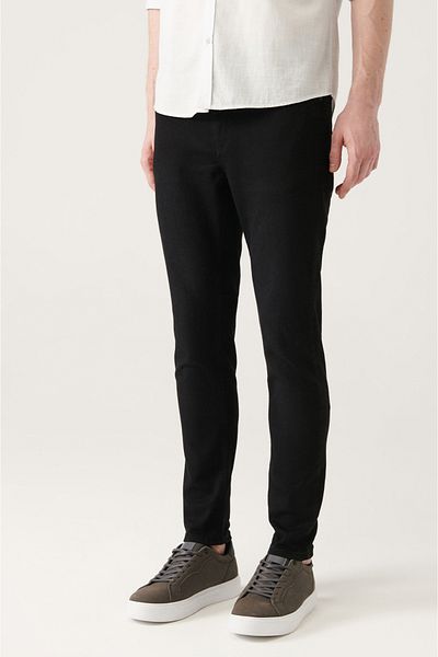 Avva Schwarze, gewaschene, flexible Jeanshose für Herren E 003513