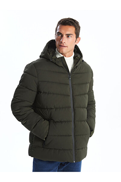 LC Waikiki سترة منتفخة بغطاء للرأس للرجال