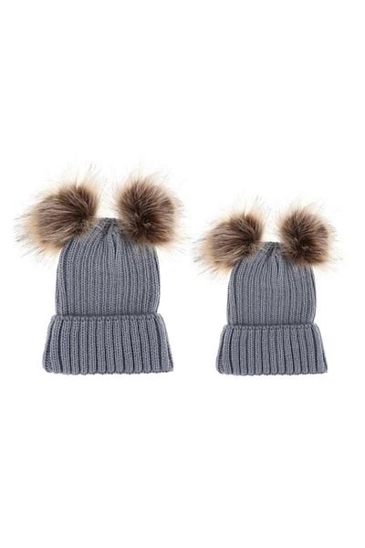 OEM Mother and child hat set with two Drool pompoms (Color: Gray)