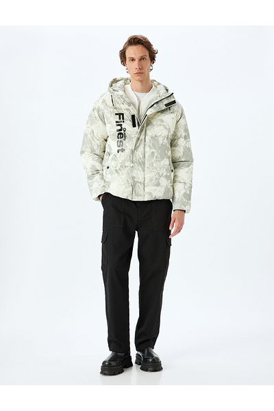 Koton Pufferjacke mit Kapuze und Reißverschluss – Windkappe