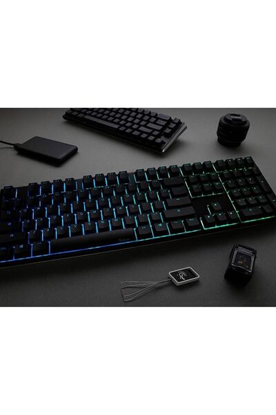 Ducky لوحة مفاتيح ميكانيكية للألعاب One 3 Classic باللونين الأسود والأبيض بحجم كامل 100% باللون الأحمر الكرزي