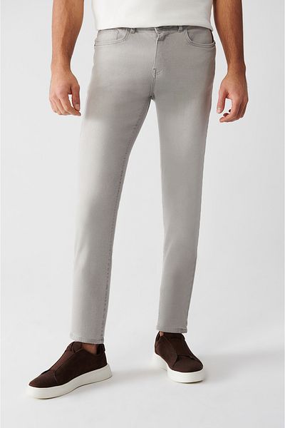 Avva Hellgraue, gewaschene, flexible Jeanshose für Herren E 003512