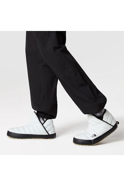THE NORTH FACE Γυναικείες λευκές μπότες Thermoball Traction