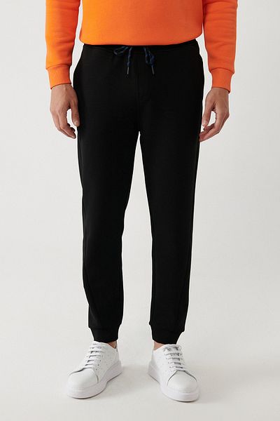 Avva Schwarze Herren-Jogginghose mit Seitentaschen und Interlock-Stoff, A32y3430