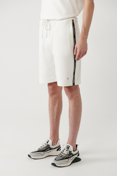 Avva Erkek Beyaz Yandan Cepli Baskılı Soft Touch Regular Fit Şort A41Y3645