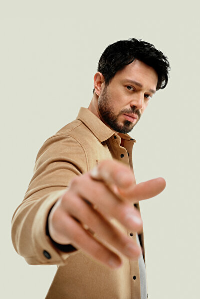 Avva Чоловіча сорочка-жакет з відкритим бежевим замшевим виглядом, з кишенями на кнопках спереду A41Y6010