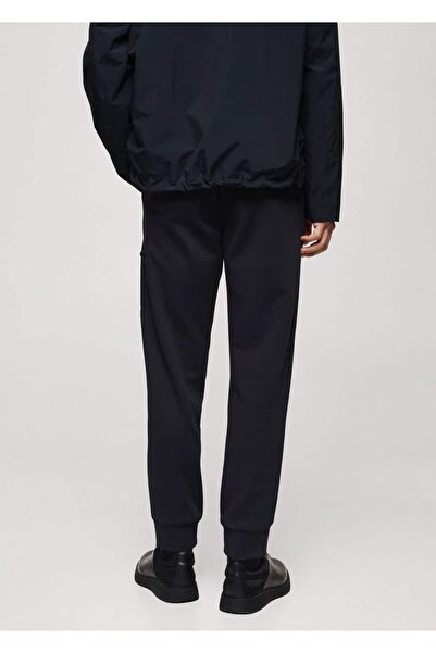 MANGO Man Koku önleyici teknolojiye sahip yapılandırılmış jogger pantolon