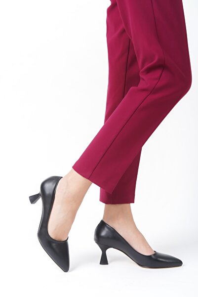 Ayakkabı Podyumum 5 см стилет със затворен заострен връх - стъклен ток с кръг...