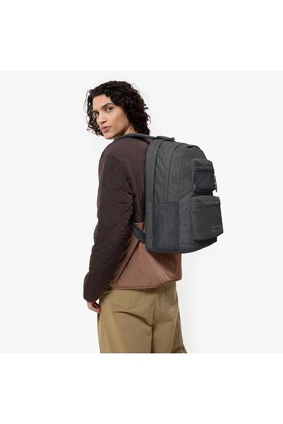 Eastpak حقيبة ظهر مزدوجة من قماش الدنيم باللون الأسود - Ek0a5bıs77h1