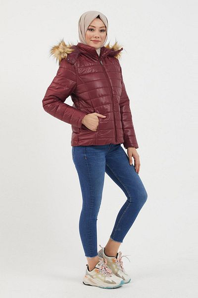 Moda Mihram Kurze Steppjacke mit Kapuze