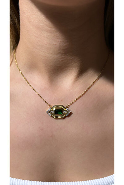 Dorsla Accessories قلادة فولاذية بتصميم هندسي من الحجر الأخضر