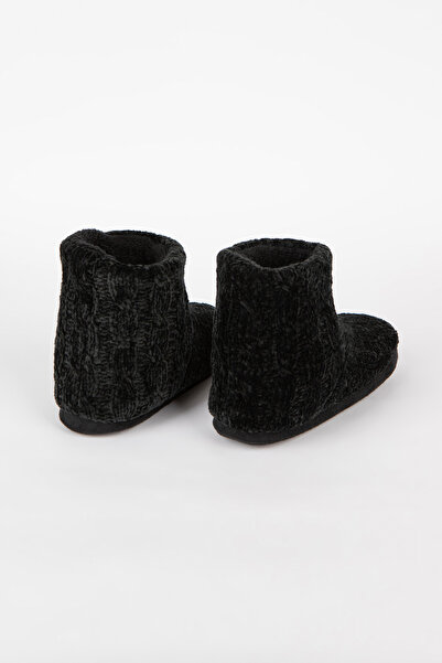 Penti Dark Chenille Bot