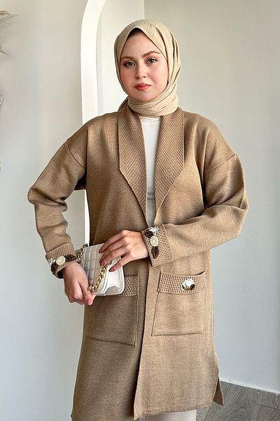 InStyle Jachetă de tricotaj bej cu buzunare și mâneci brodate