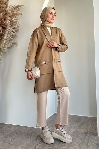 InStyle Jachetă de tricotaj bej cu buzunare și mâneci brodate