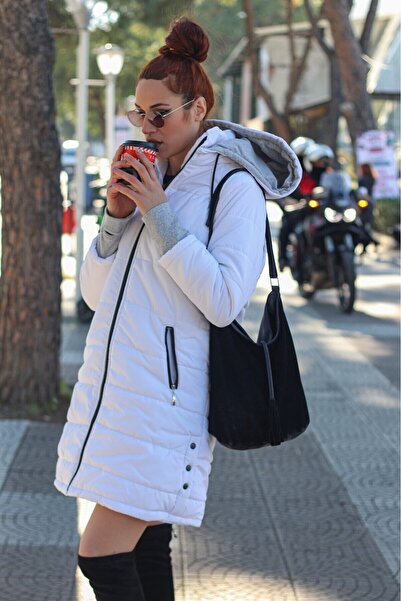 1tarz Kışlık Kapüşonlu Uzun Eldiven Detaylı Kadın Şişme Beyaz Mont