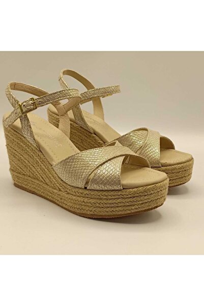 Ametist صندل كاميليا بكعب عريض من الجلد الذهبي