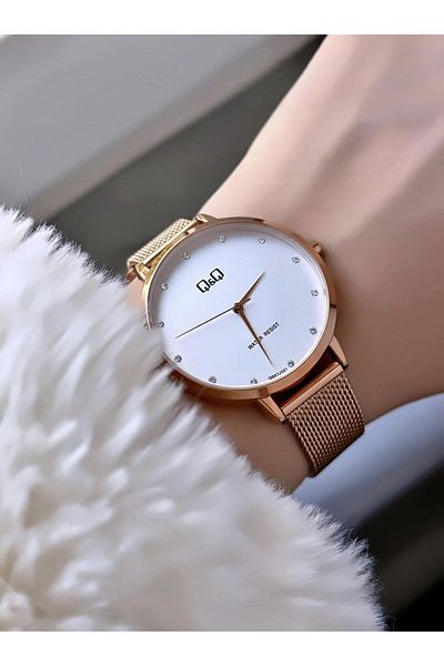 Q&Q  Women's Straw Cord Wristwatch