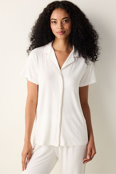 Penti Set de pijamale Lilah White - Cămașă și pantaloni cu nasturi