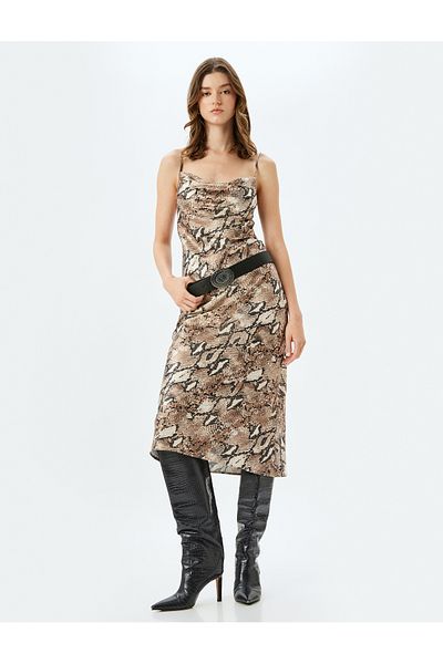 Koton Slip-Kleid im Schlangenleder-Look mit Midi-Degaje-Ausschnitt und Seilriemen