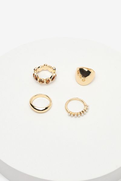 Penti Gold Colored Pearl Ring Set