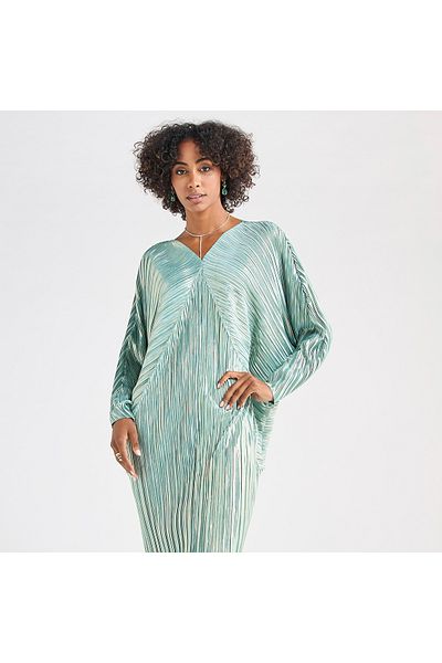 FAV All-Over Pleated V-neck Dress with Extendable Sleeves