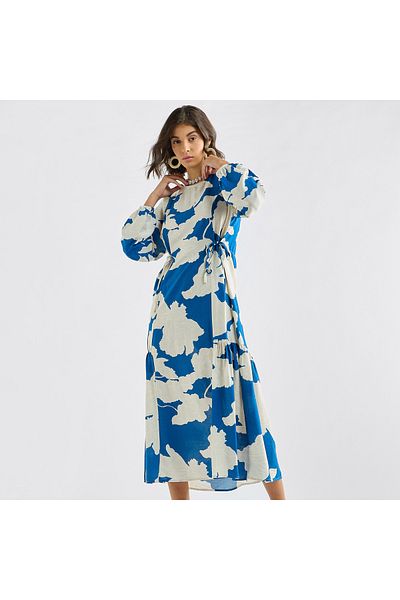 FAV Printed Dress with Long Sleeves and Tie-Ups