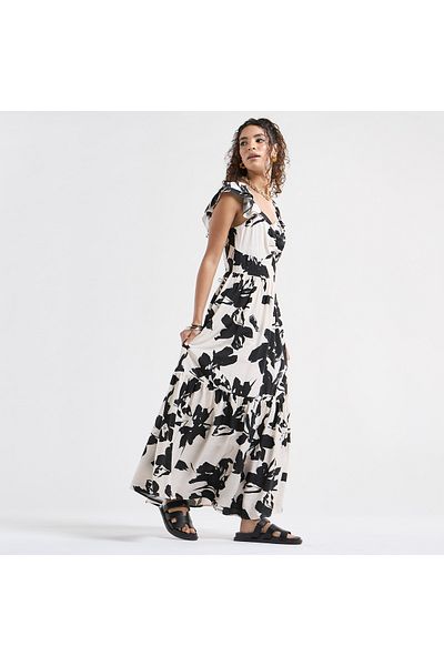 FAV Printed Maxi Dress with Sweetheart Neck and Ruffle Sleeves