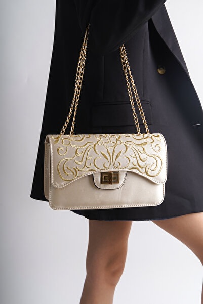 Capone Outfitters Satin Parma Women's Shoulder Bag