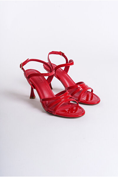 Capone Outfitters Heeled Patent Leather Women's Sandals