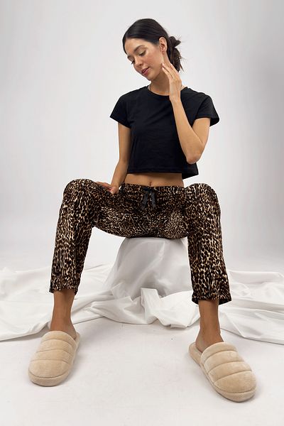 Betimoda Pantaloni de pijama de damă din catifea Trening Leopard din bumbac