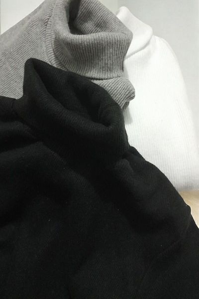 Ayfer Унисекс черно-бяло-сиво памучно поло с повдигната яка и прилепнала яка
