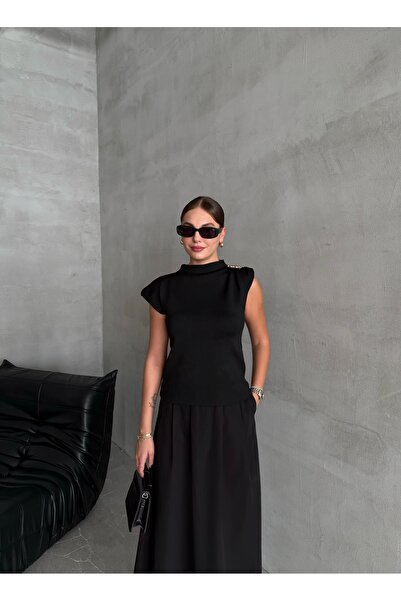 Laluvia Bluzka dzianinowa z broszką w kolorze czarnym