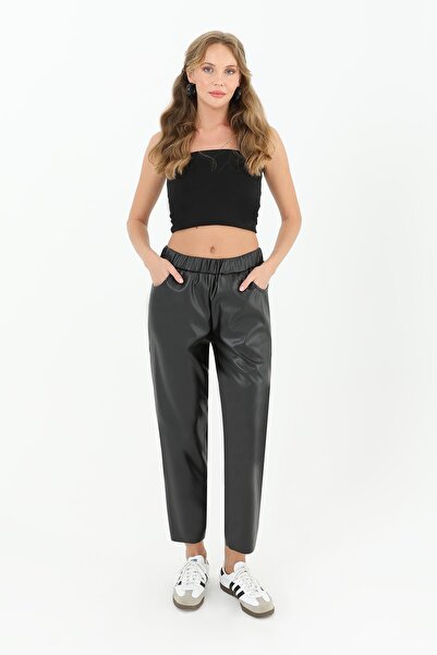 Puane Deri Görünümlü Beli Lastikli Kadın Pantolon